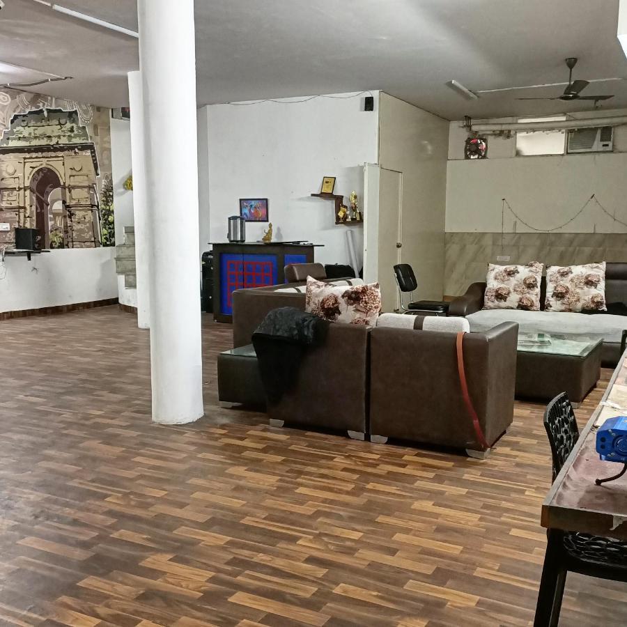 The Desire Hostel New Delhi Extérieur photo