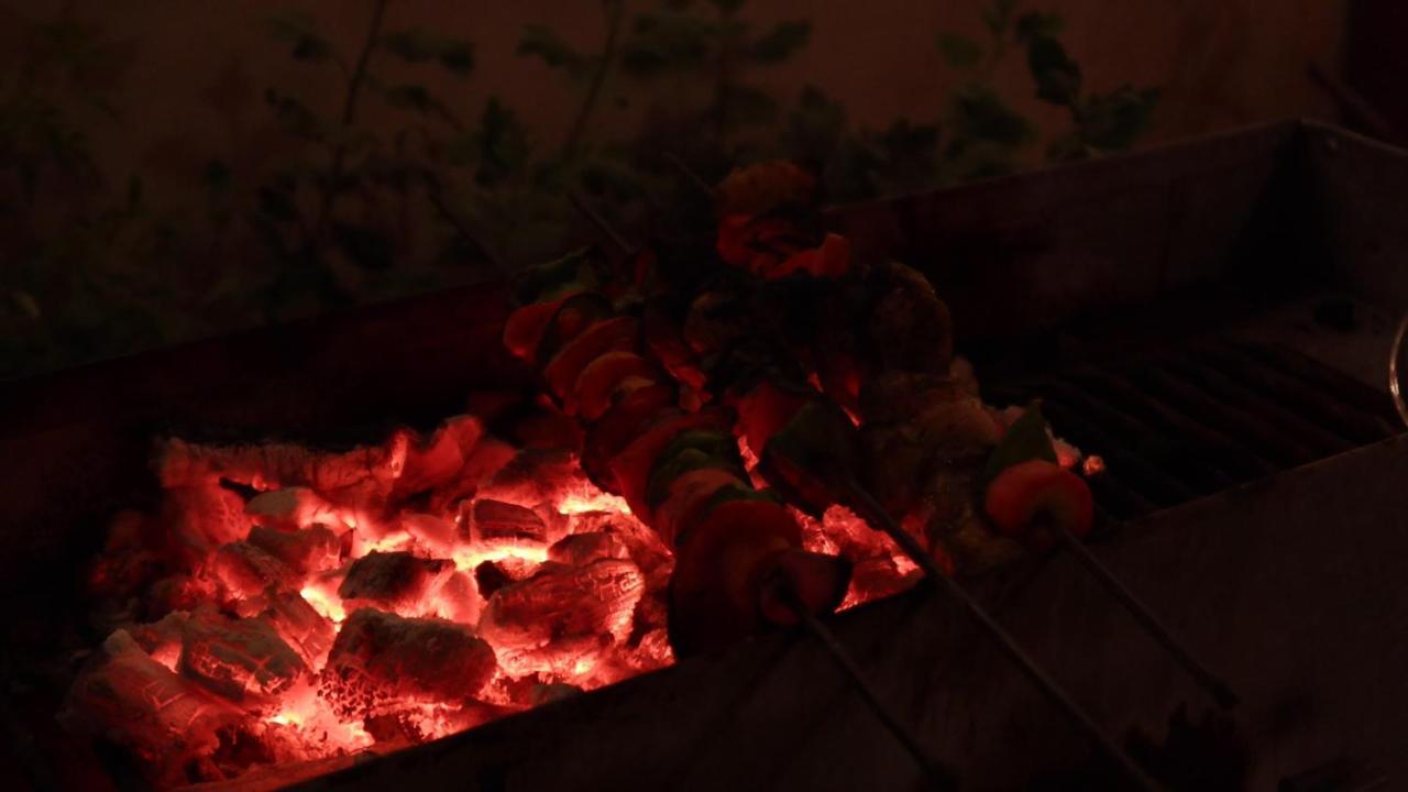 The Desire Hostel New Delhi Extérieur photo